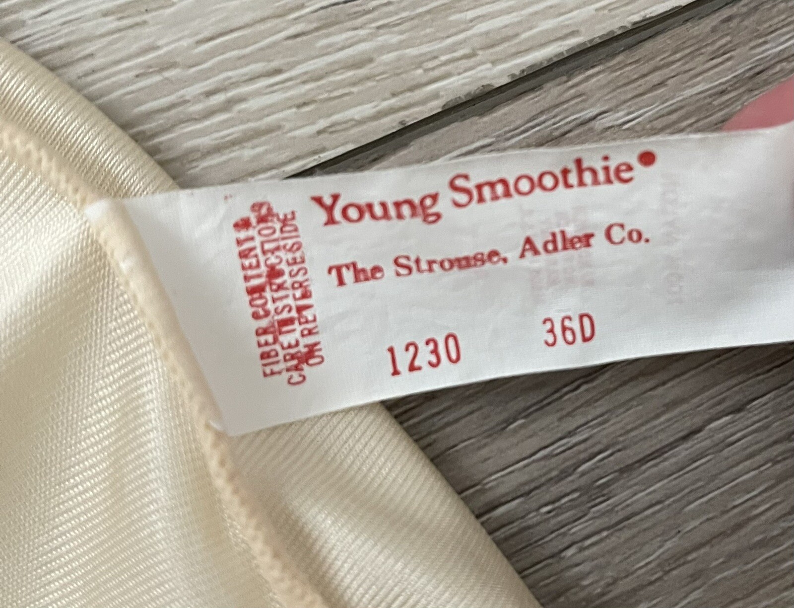 Vtg YOUNG SMOOTHIE Ivory Satin Nylon Lace Underwire Body Suit Teddy Shaper 36D