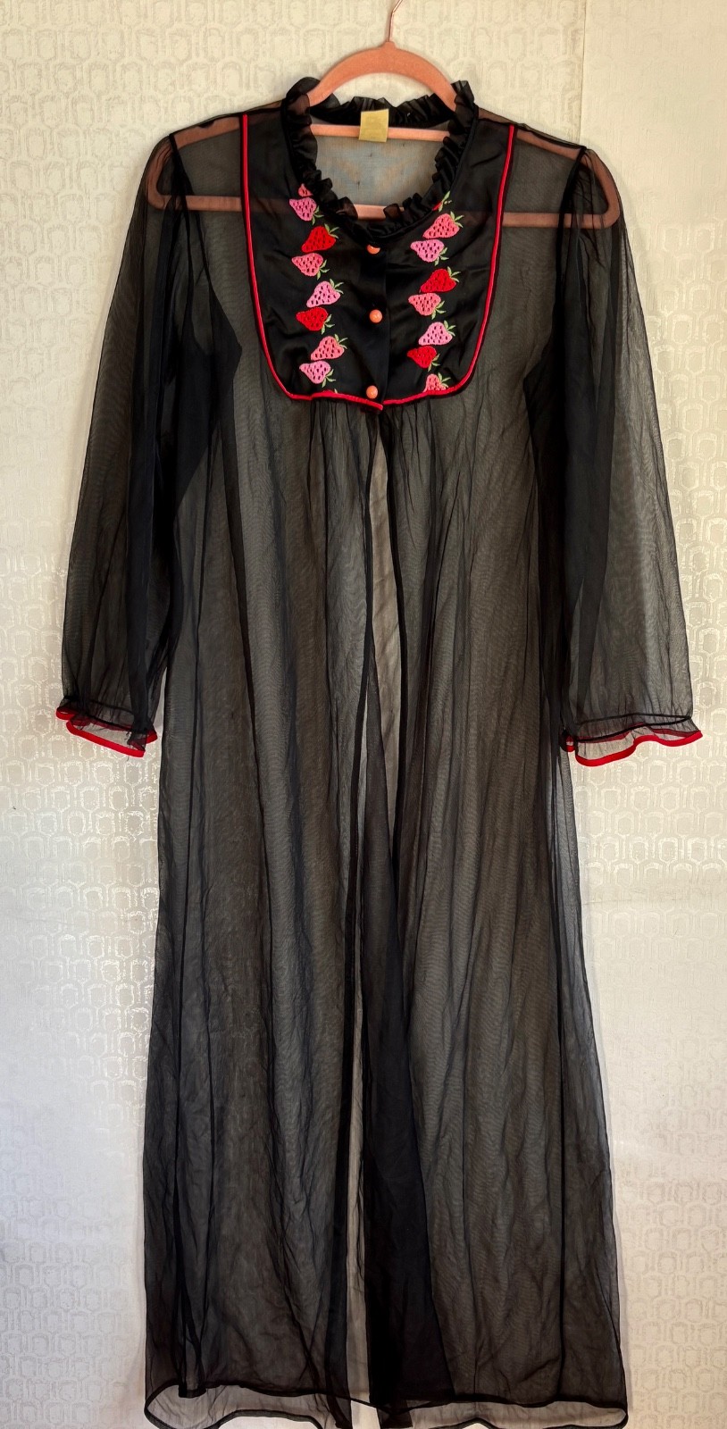 VTG MISTRA BLACK SHEER CHIFFON NYLON ROBE NEGLIGEE NIGHTGOWN W STRAWBERRIES*S/M