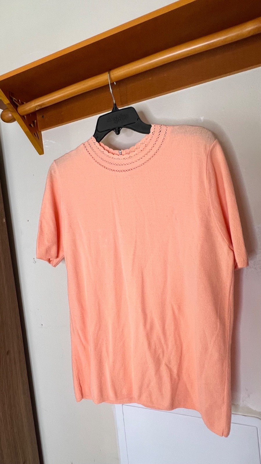 Union made Peach S/S Knit Top Scalloped Neckline Back Zipper Closure VTG granny