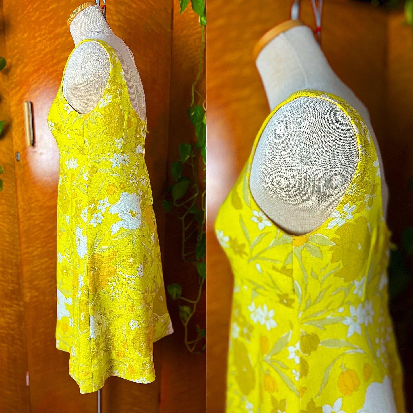 YELLOW LINEN 60s 1960’s Vintage Mod Floral Mini Shift Go Go Dress Sundress S M
