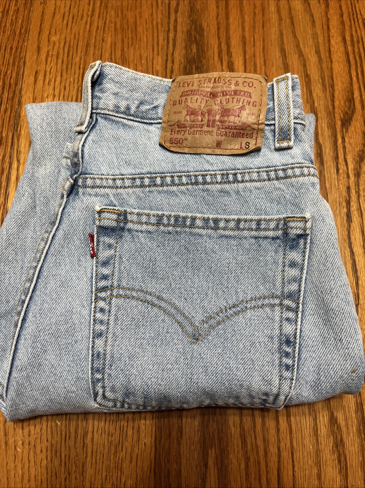 VINTAGE Levis 550 Jeans Womens 10S Blue Light Wash Relaxed Fit Denim