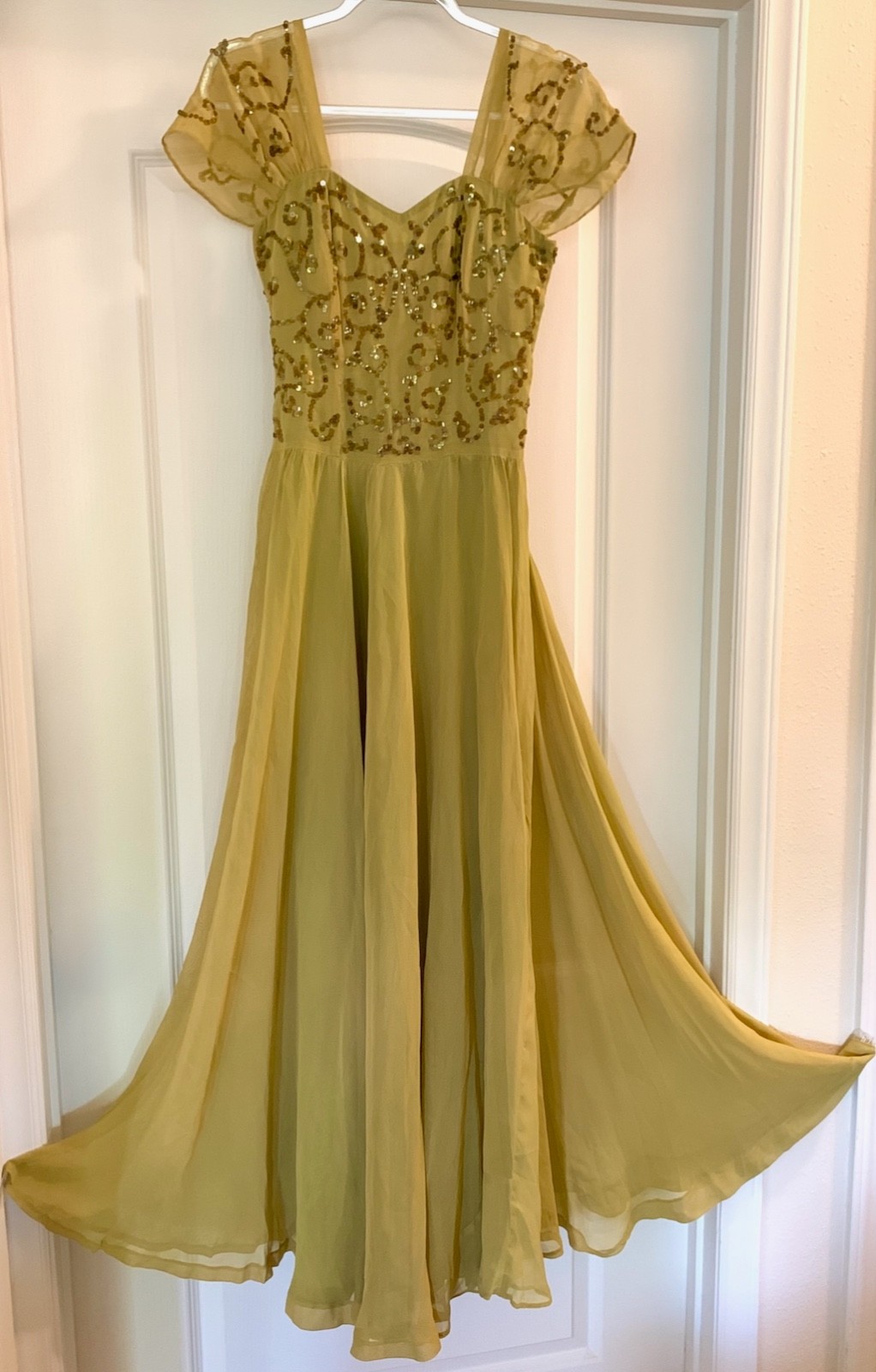Vintage 1930s Princess Chartreuse green /yellow Chiffon & sequin Gown long Dress