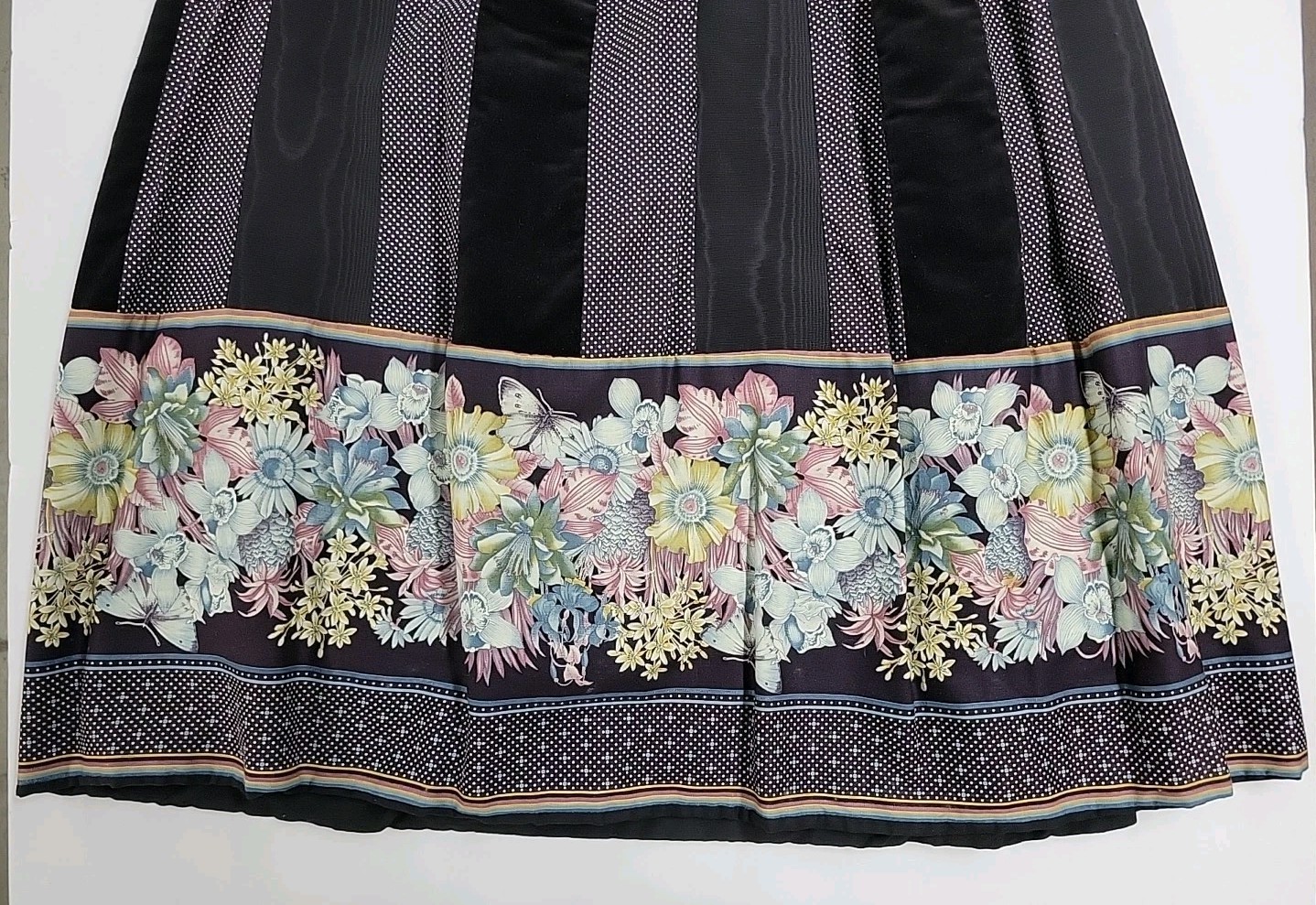 Vintage Mr. Hank Black Patch Butterly Garden Floral Boho Cottagecore Skirt