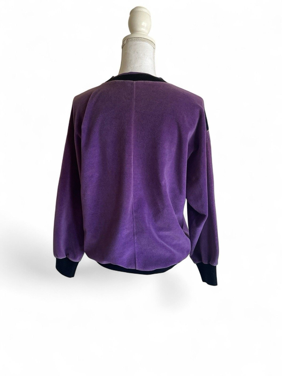 Vintage Purple Velour Women’s L Sweatshirt w/ Gold Studs & Detail Black Trim