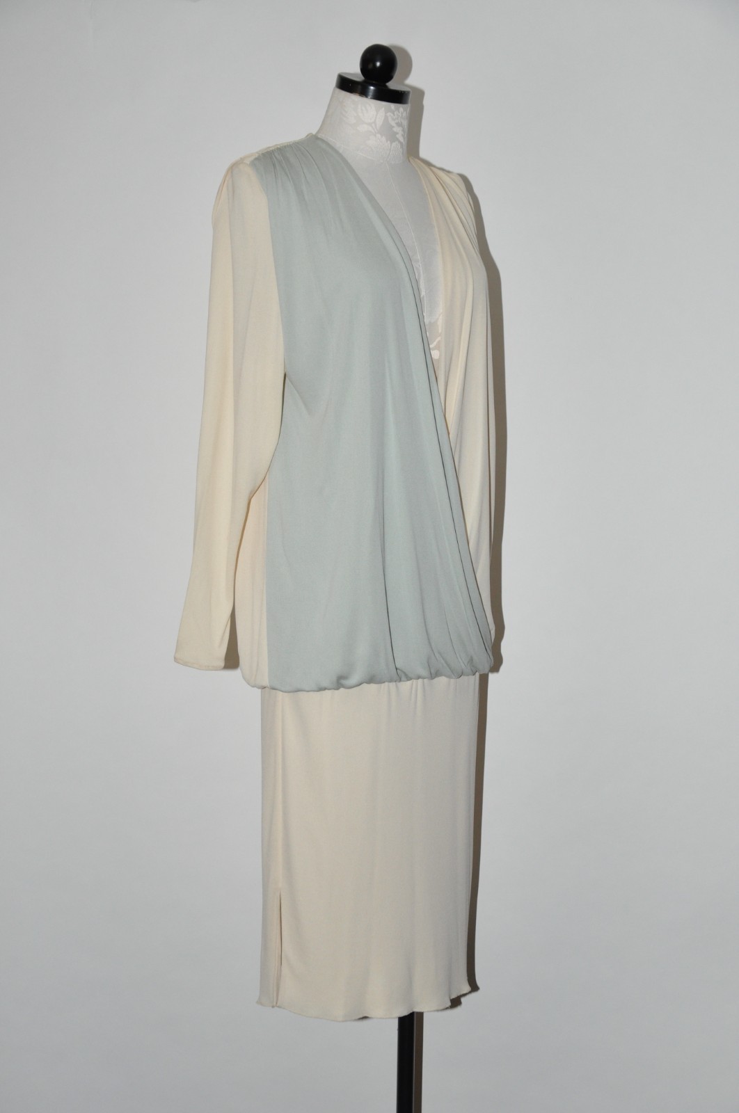80s Vintage Cream Green Jersey Long Sleeve Deep V Draped Grecian Dress Women M L