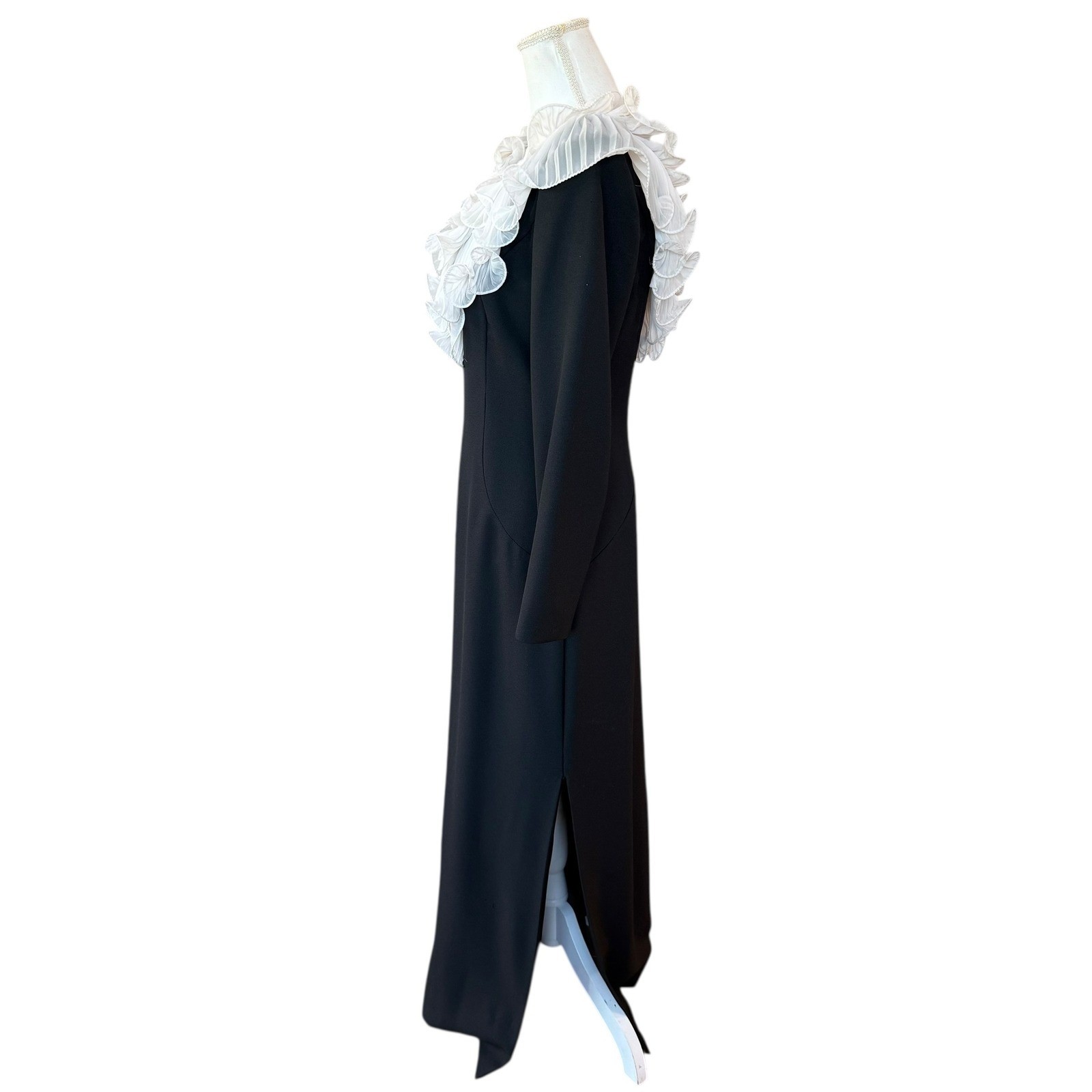 Vintage Jack Bryan Black Formal Gown with White Pleated Ruffle Collar Size 10