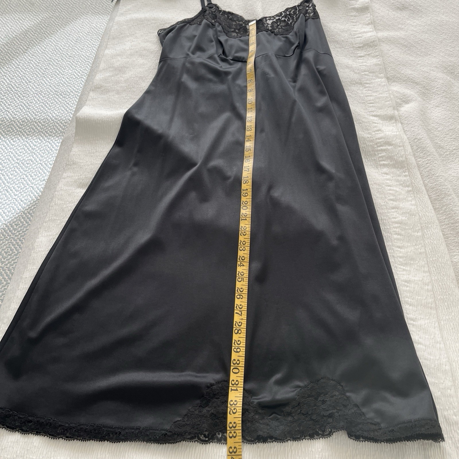 Vanity Fair Black Lace Slip Dress Nylon size 36. (L), Adjustable Straps.