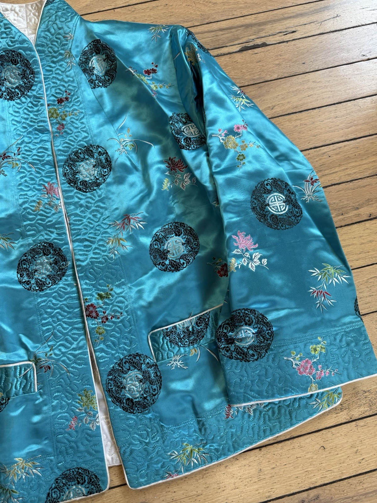 Vintage 60s 70s Silk Rayon Embroidered Kimono Shirt Jacket M/L Chinese Reverse