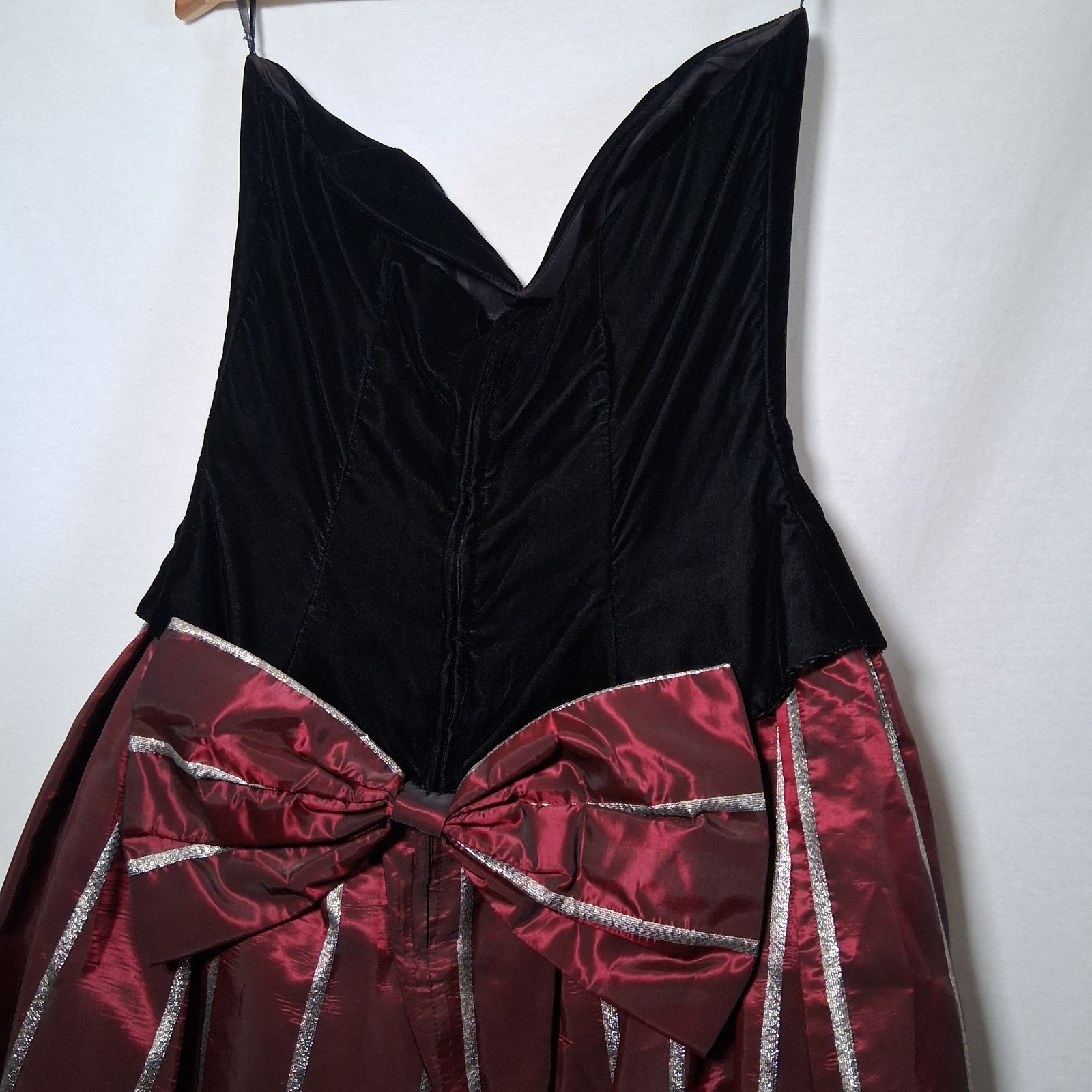 Vintage Jessica McClintock Gunne Sax Dress 13/14 Black Velvet Burgundy Gold Bow