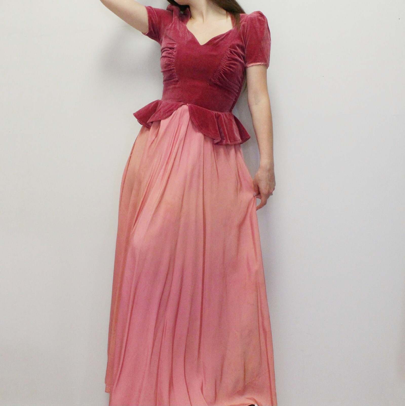 Vintage 30s/40s Pink Velvet Peplum Prom Dress Evening gown