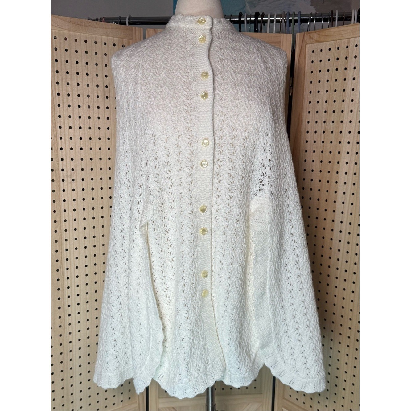 Vintage Ivory Cable Knit Cape Poncho Cottagecore Cozy Boho Grandmacore Chic