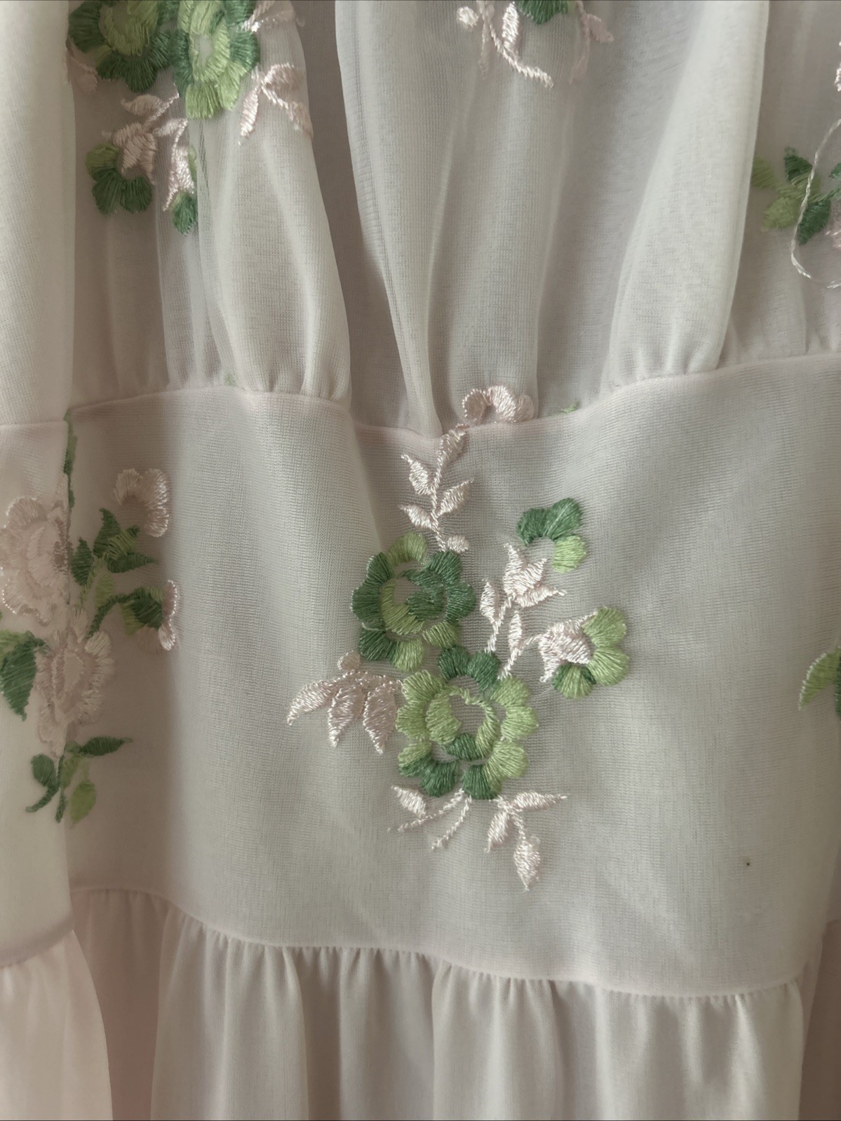 Vintage 1960s Dutchmaid Ephrata Pa Nylon Pink Nightgown Embroidered Flowers Lace