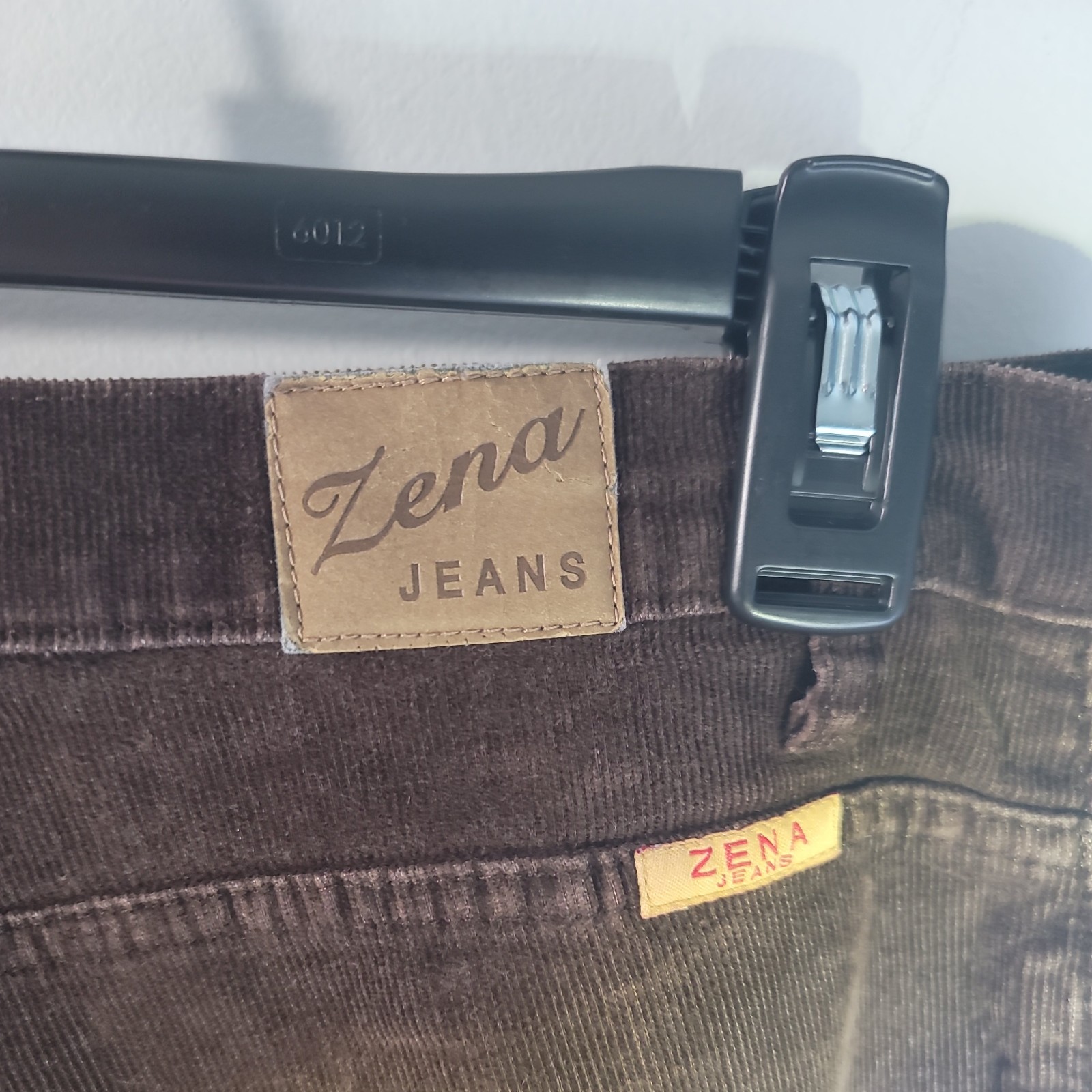 Vintage Zena Jeans Brown Corduroy Embroidered Women’s Size 10 Mid Rise