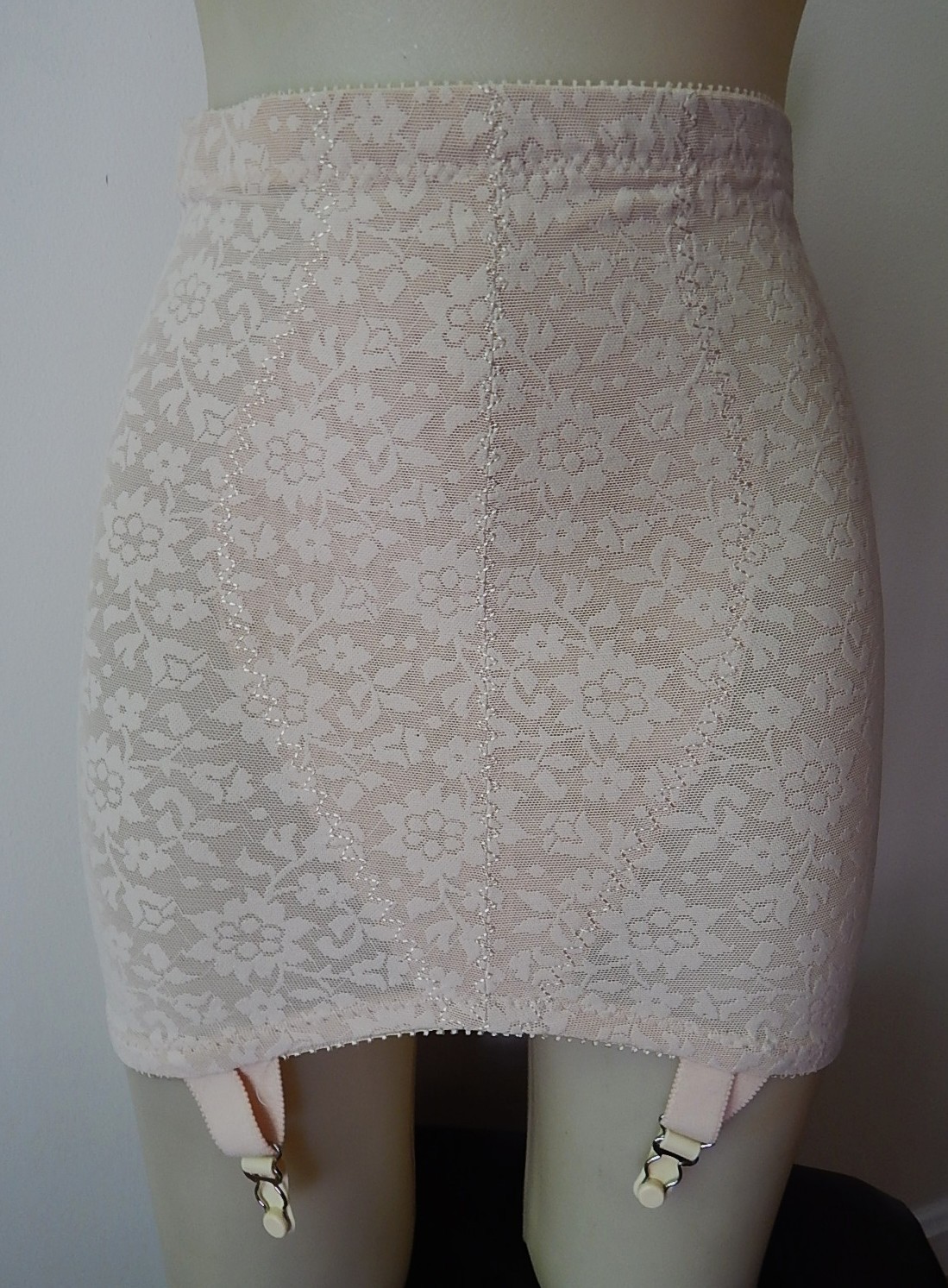 Vintage Crown-ette „Full-Freedom” Open Bottom Girdle , sz 28/M NEW Beige