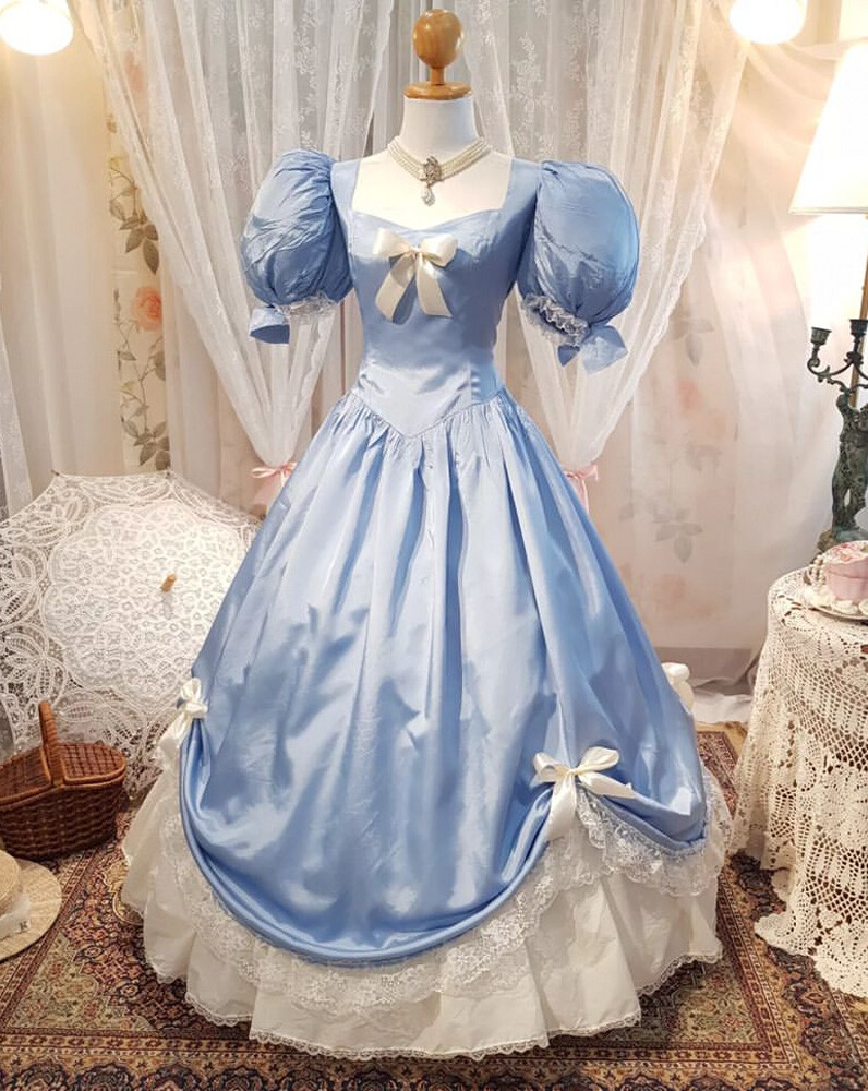 Vintage Blue Puff Sleeves Wedding Dresses Lace Appliques Satin Bridal Ball Gowns