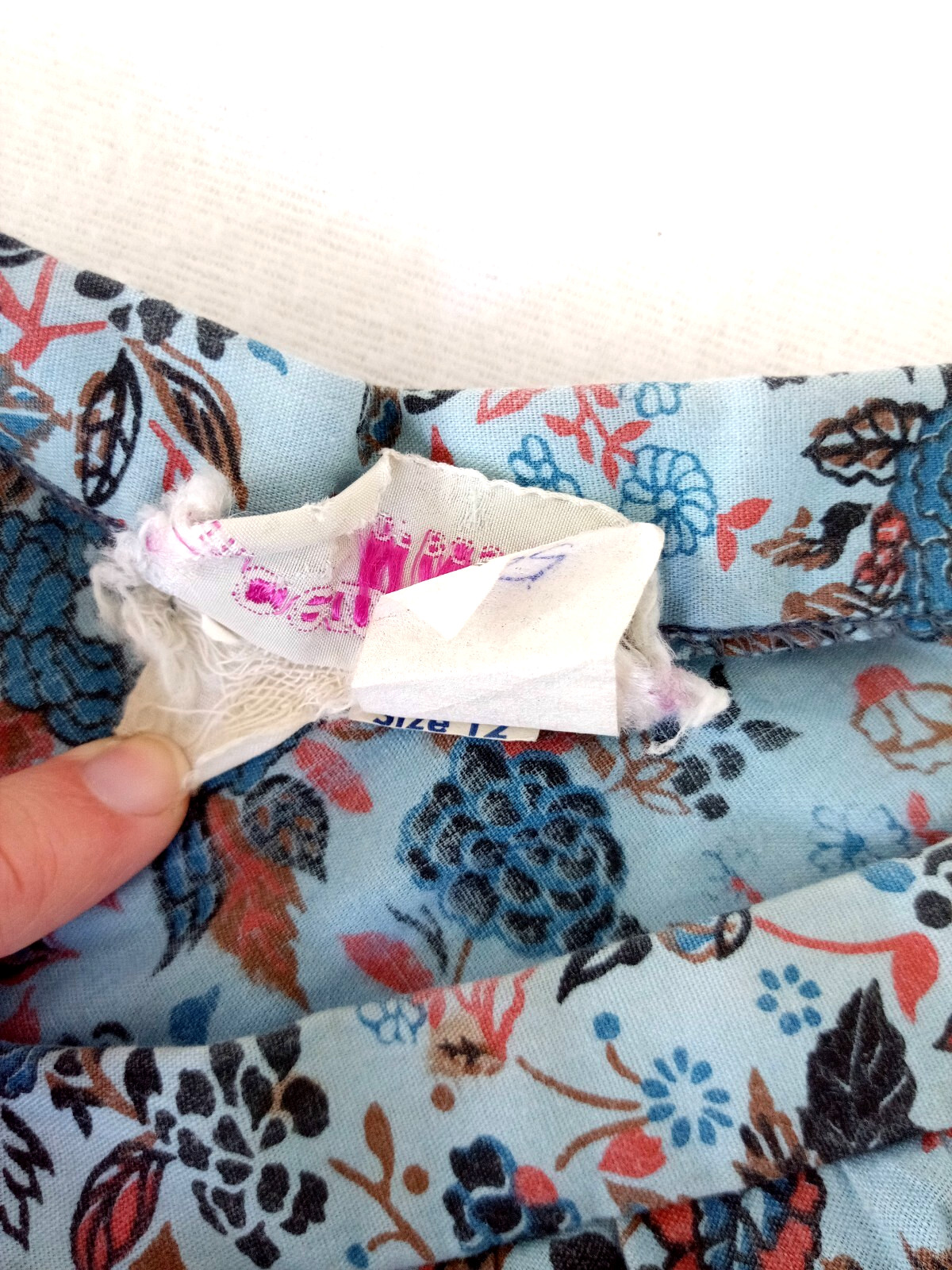 Vintage 1970s Blue Floral Midi Skirt 27” Waist Small Cottage Core Cotton