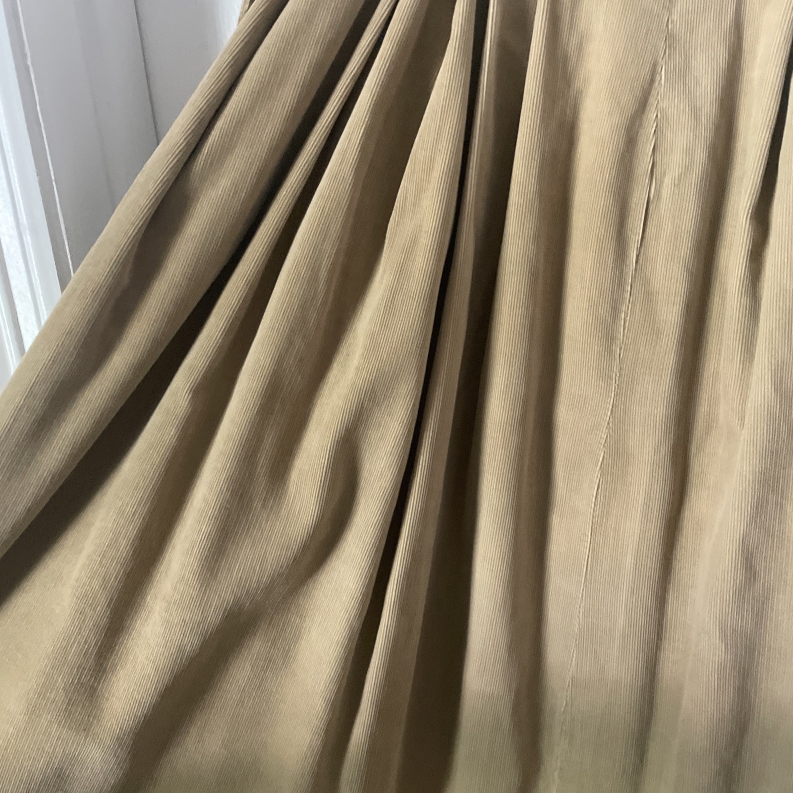 Outback Red VTg Corduroy Skirt Size 6 Beige