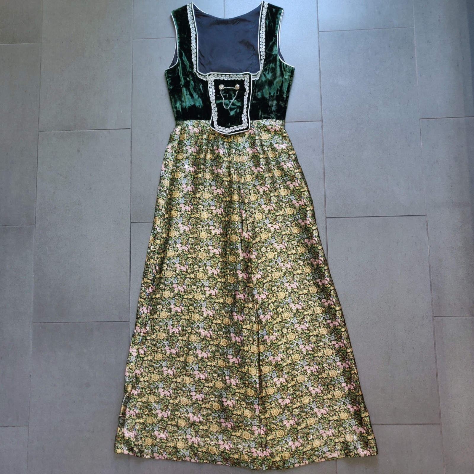 True Vintage 50s Velvet Floral Bavarian Dirndl Dress 10 Murlen Zip Whimsigoth 👗