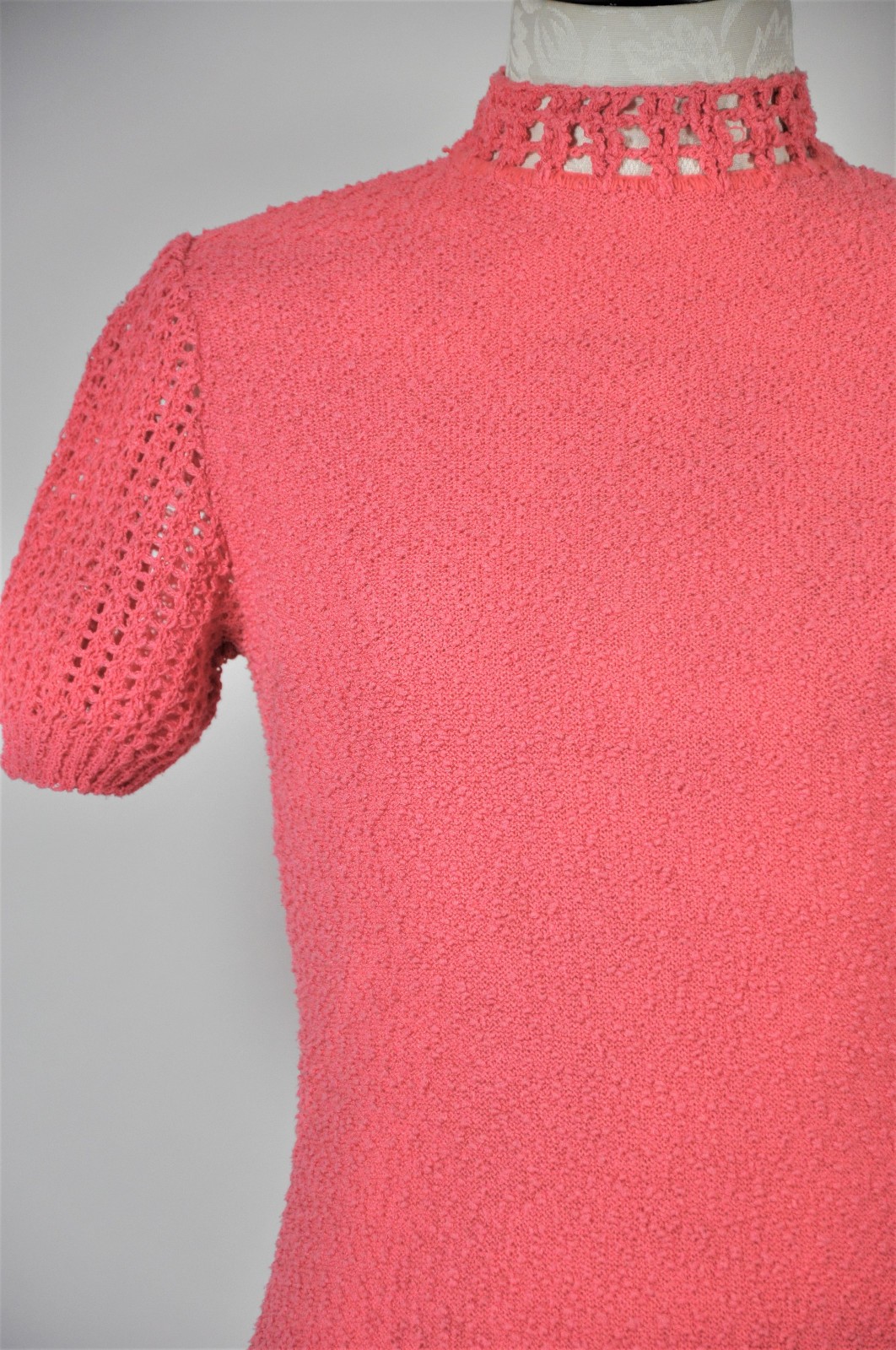 60s Vintage Salmon Pink Cotton Boucle Knit Short Sleeve Sweater Dress Women XS S