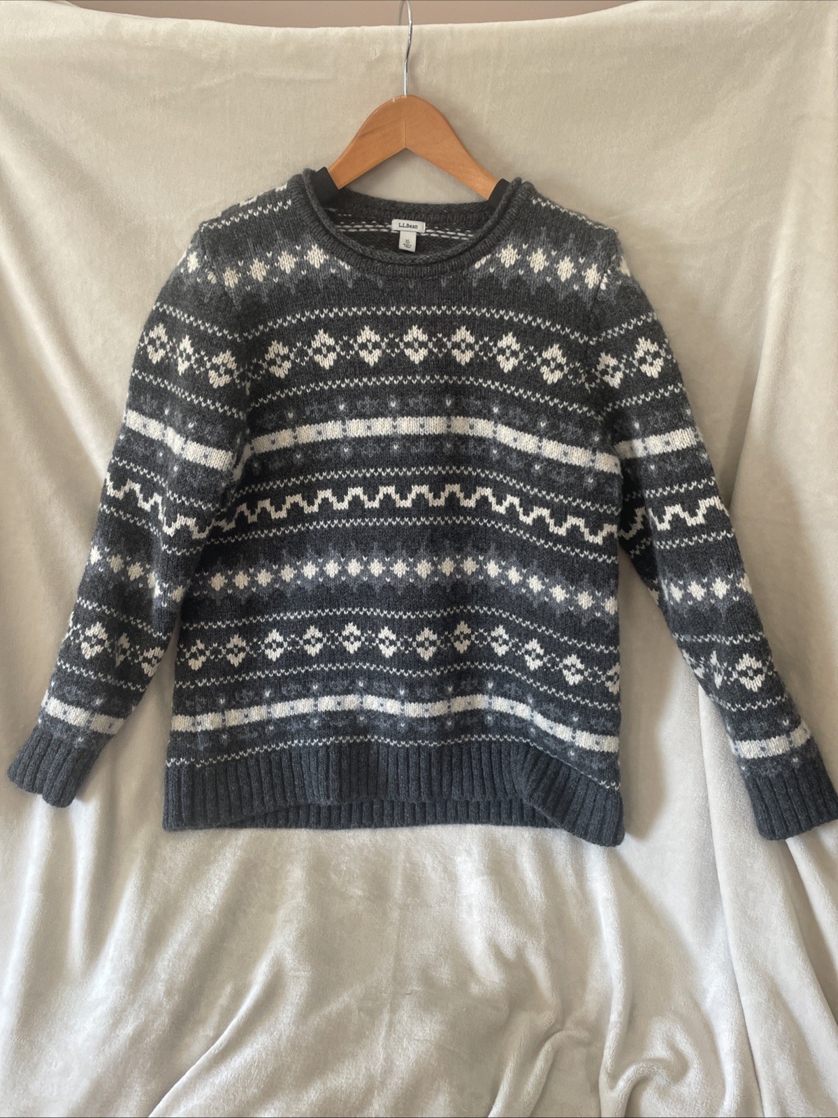Men’s L. L. Bean Sweater XL 100% Lambswool