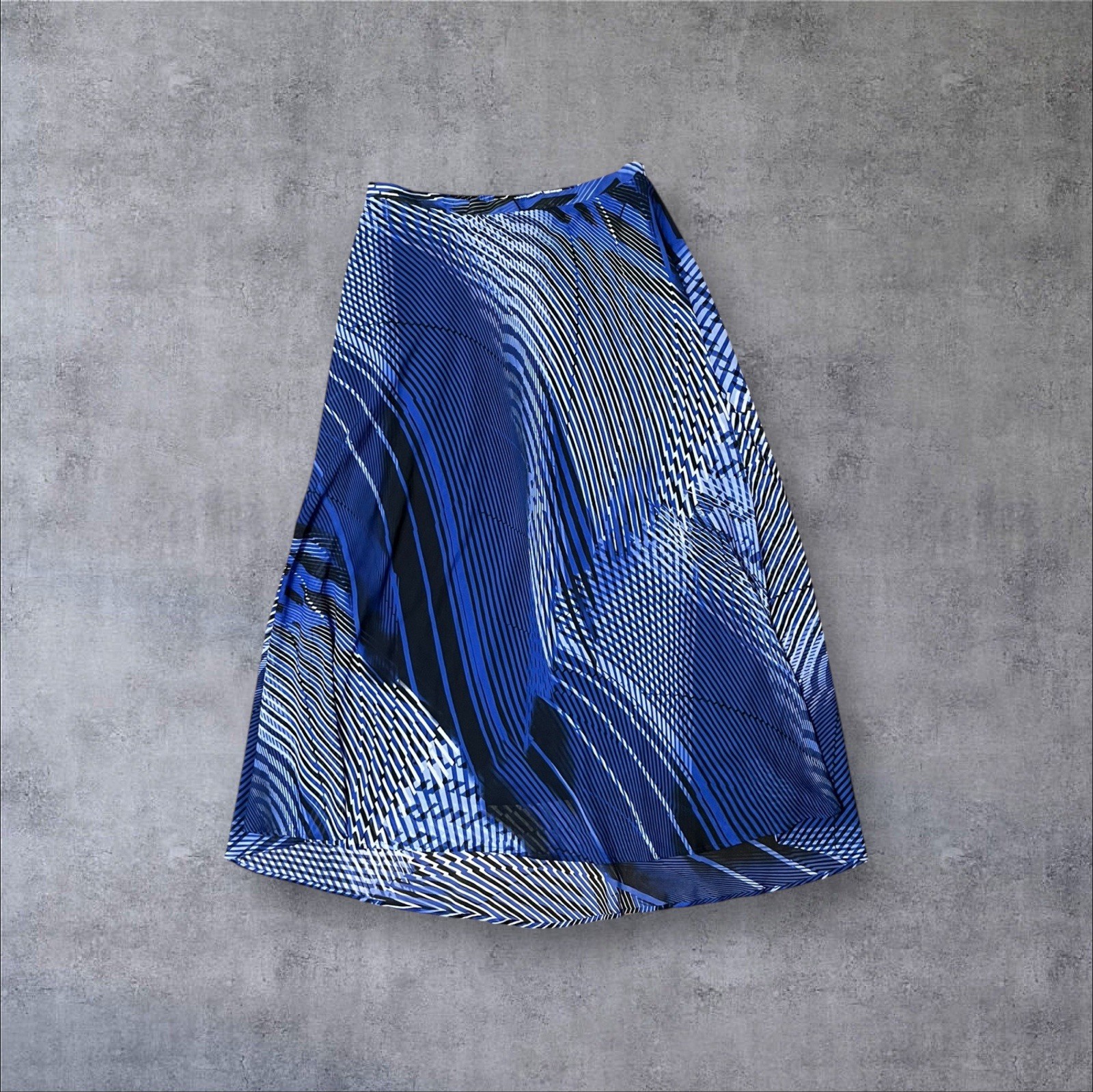 Vintage 2000s y2k CJ Banks Waist 32″ Blue Wavy Maxi Skirt