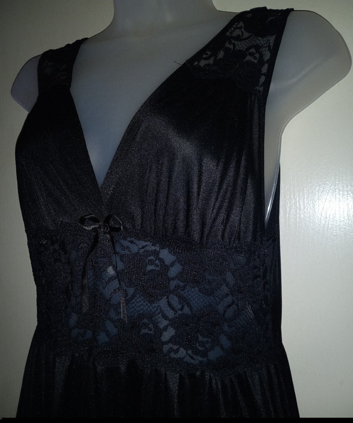 Vintage 80s Black Nylon Floral Lace Bodice Full Sweep Nightgown M Soft Moments