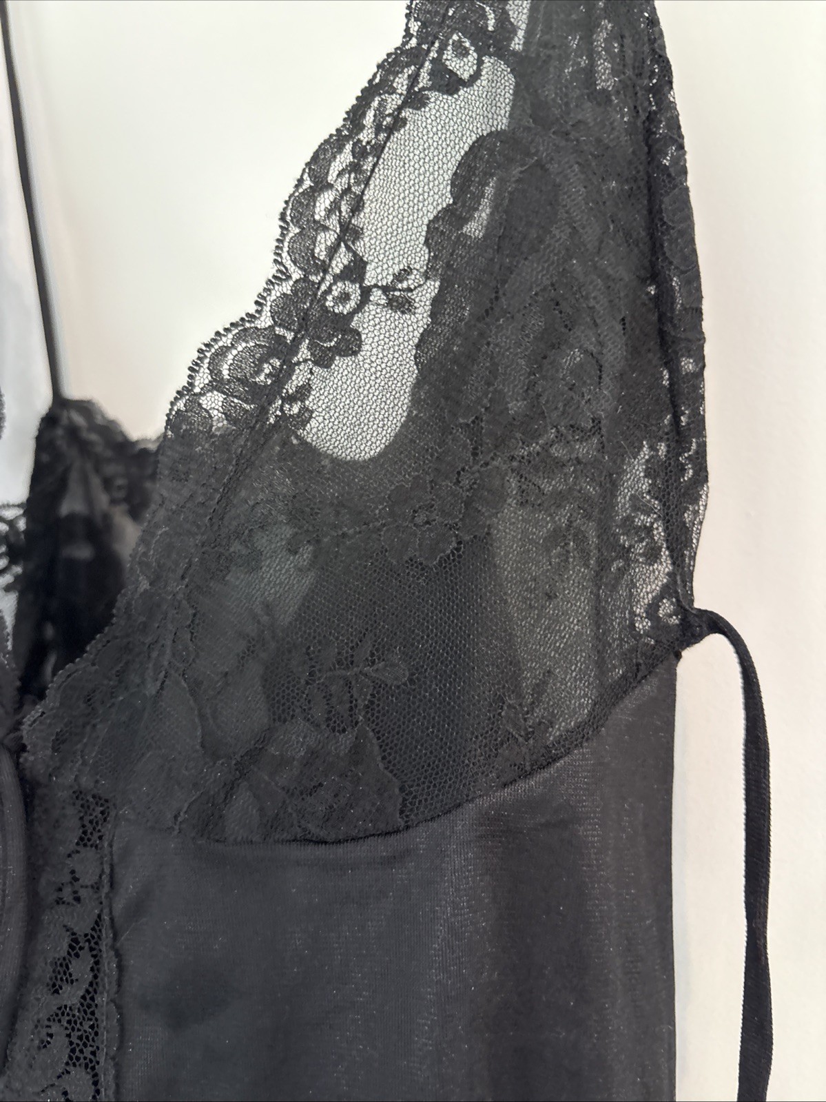 Vintage Pandora Lingerie by Chic Nightgown & Robe Open Tie Front Lace Romantic