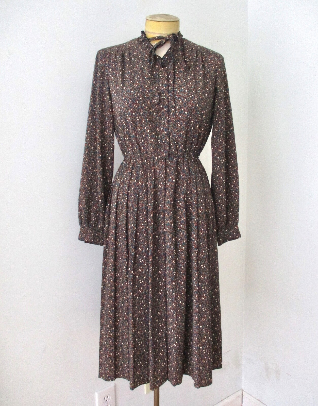 Vtg 80s black ditsy floral rayon crepe cottage core secretary dress ruffle tie M