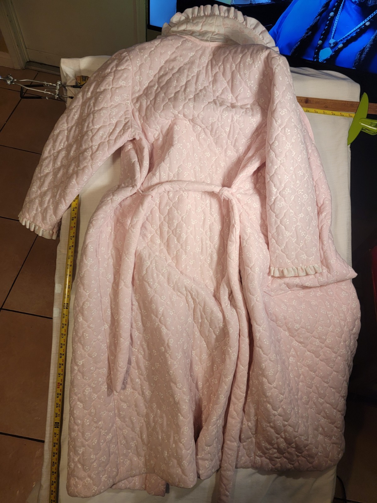 Vintage SANRINA LiIGHTPink & White Long Robe Belted GOLDEN Girls/Grandmacore