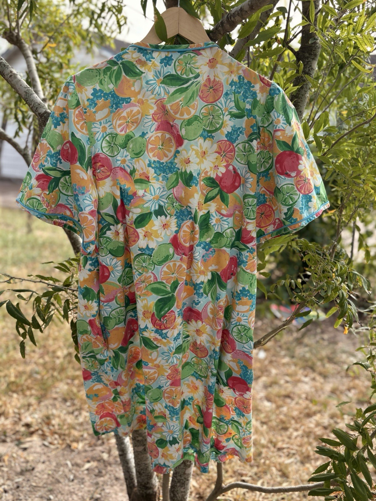 Smart Time Vtg House Free Fruit And Floral Bold Print Medium
