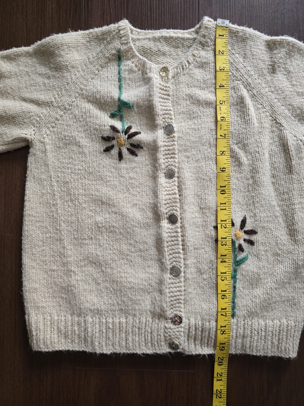 Vintage 60s 70s Cream Knitted Flower Sweater. Womens XS. Boho Hippie Cottagecore