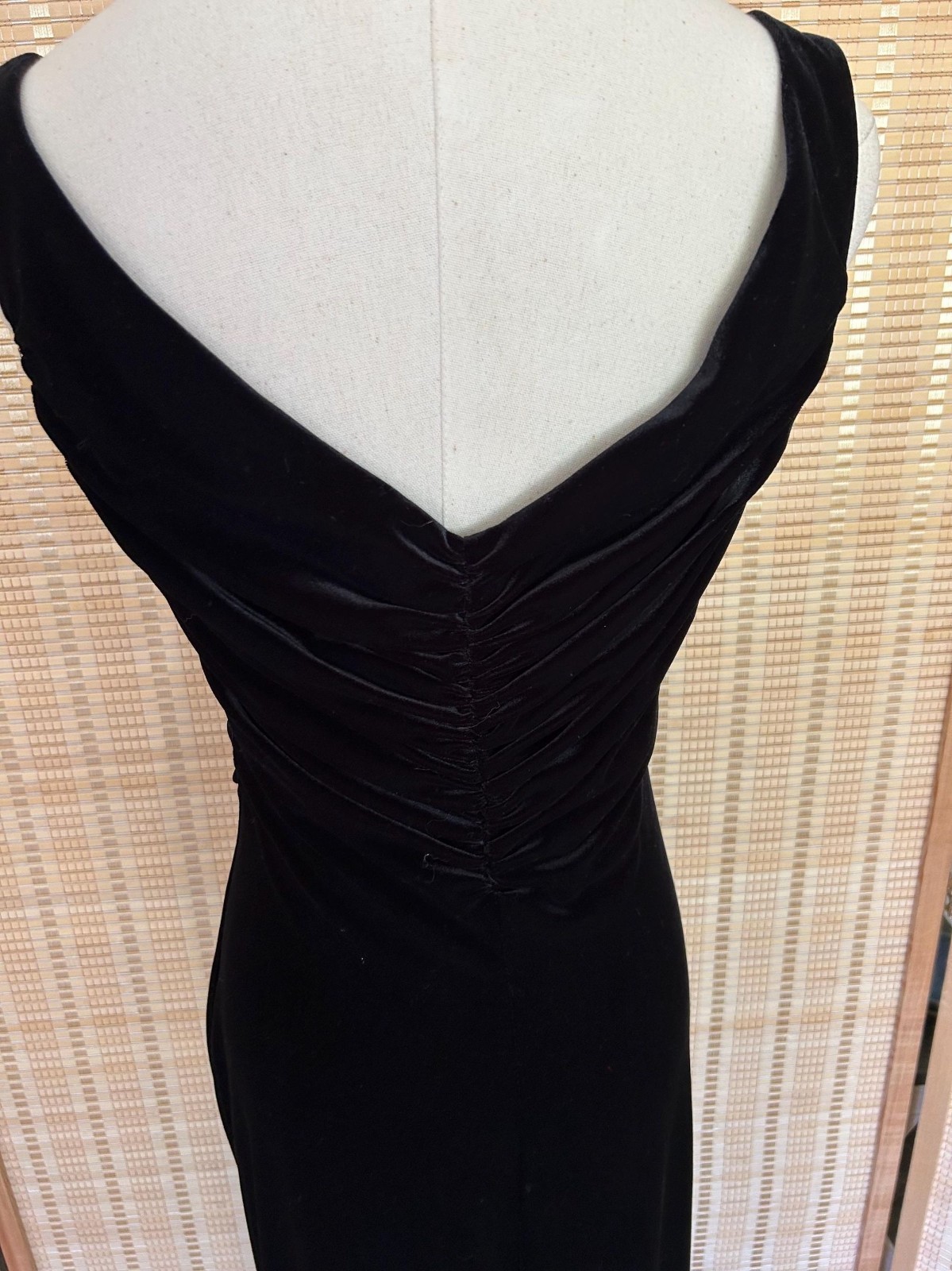 Vintage Onyx Nite Black Velvet Gown Size 6 | Rhinestone Formal Dress | Old Holly