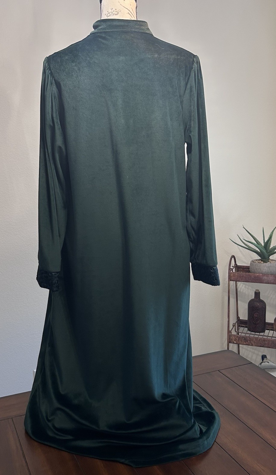 Vintage Crowntuft Zip Front Green Velour Housecoat Robe Pockets Women’s Medium