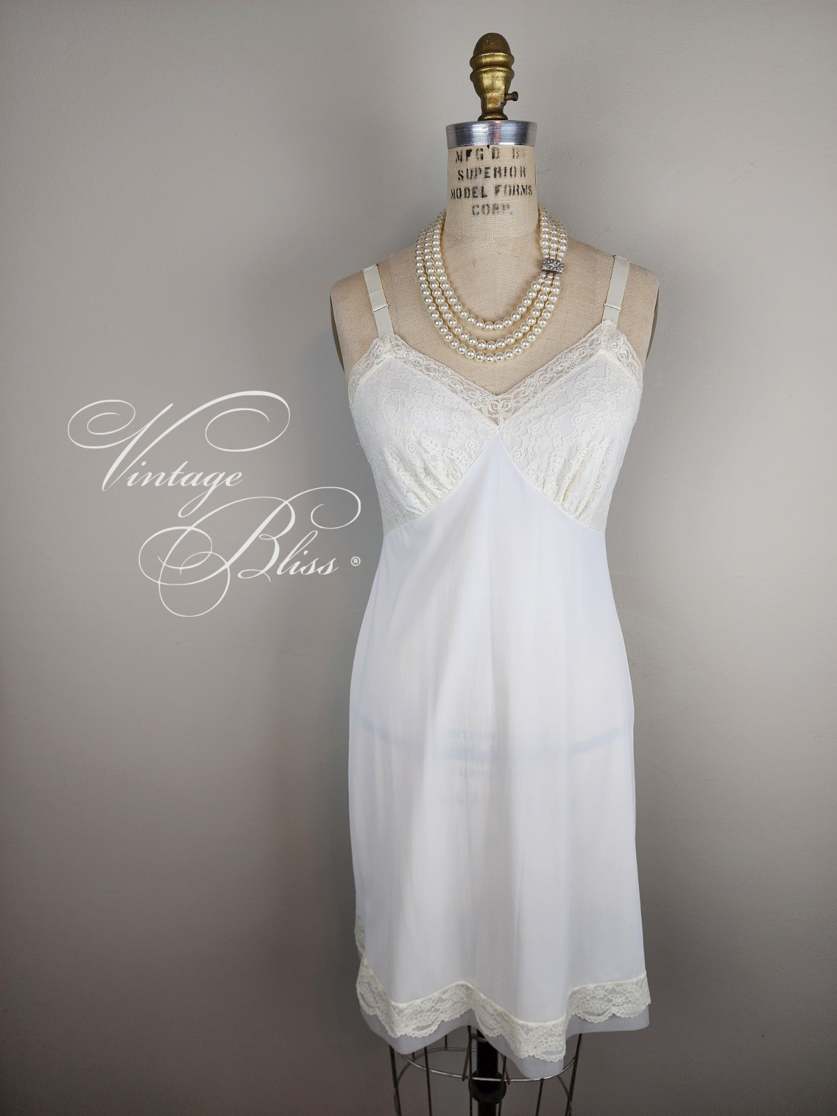 Vintage 1950’s Light Cream Lace Trimmed Slip by Lorraine Size 34 Short
