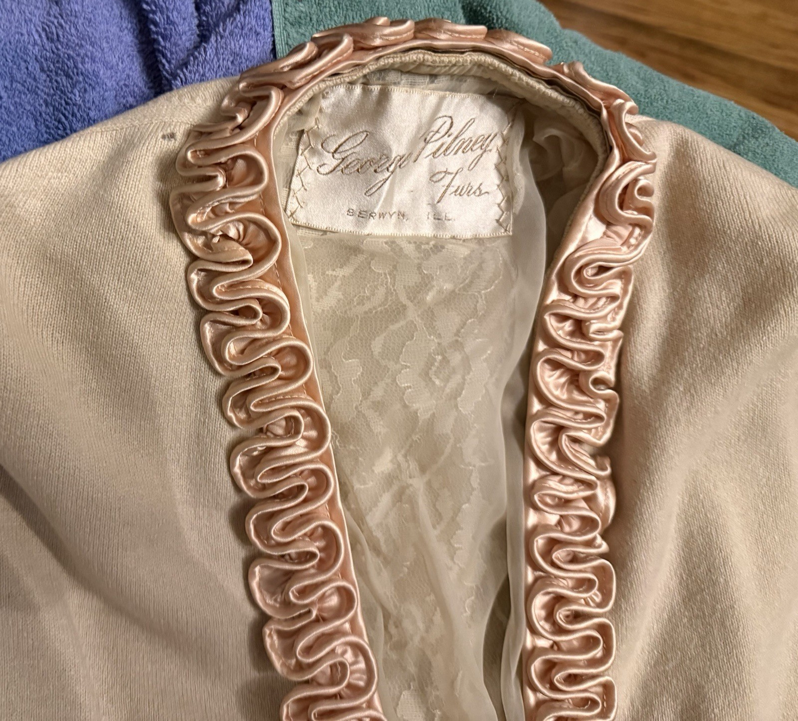 Vintage G Pilney Furs Cashmere Cardigan Sweater Satin Ruffle Trim Lace Filigree