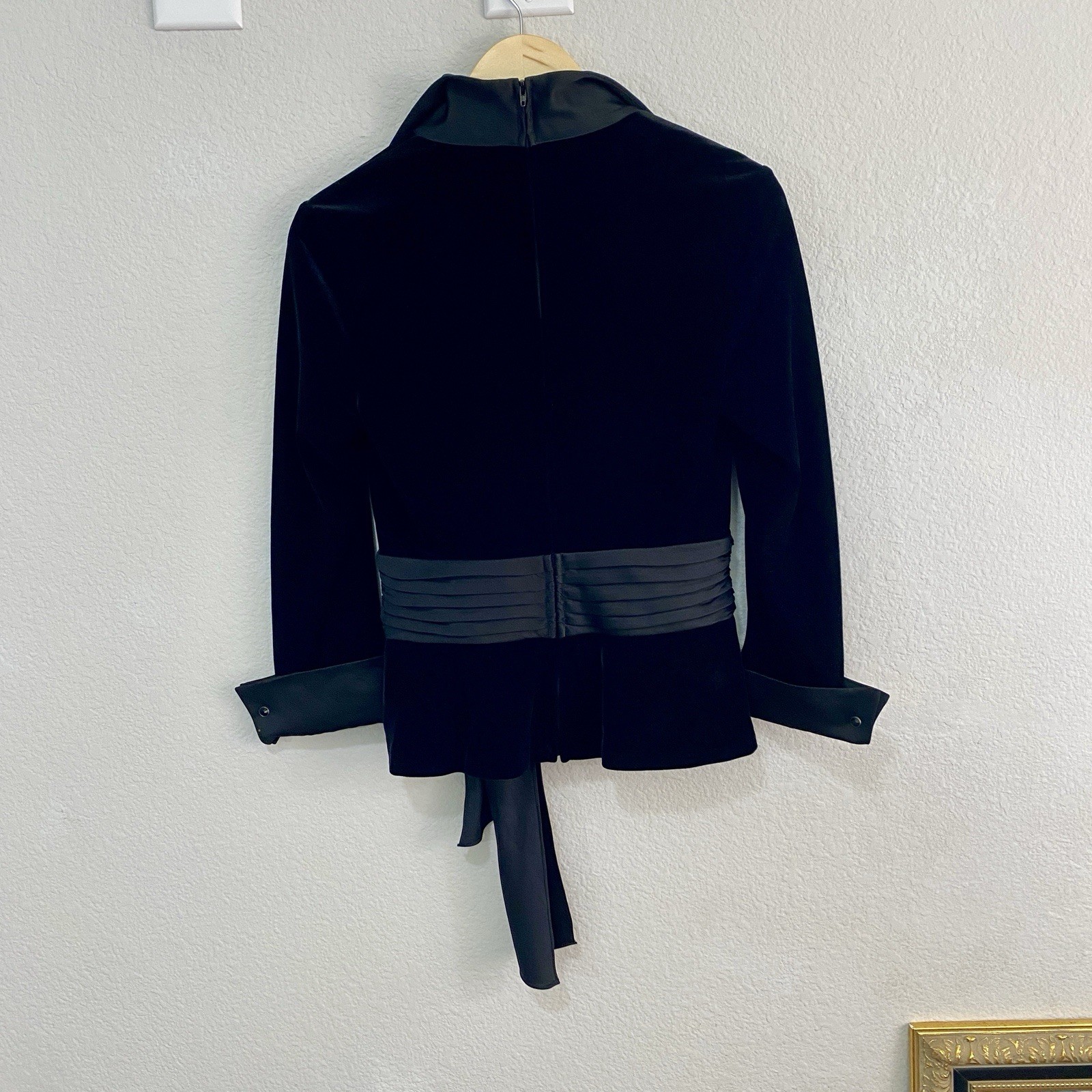 Vintage Tadashi Collection Black Velvet Wrap Top Satin Trim Large Tuxedo Chic