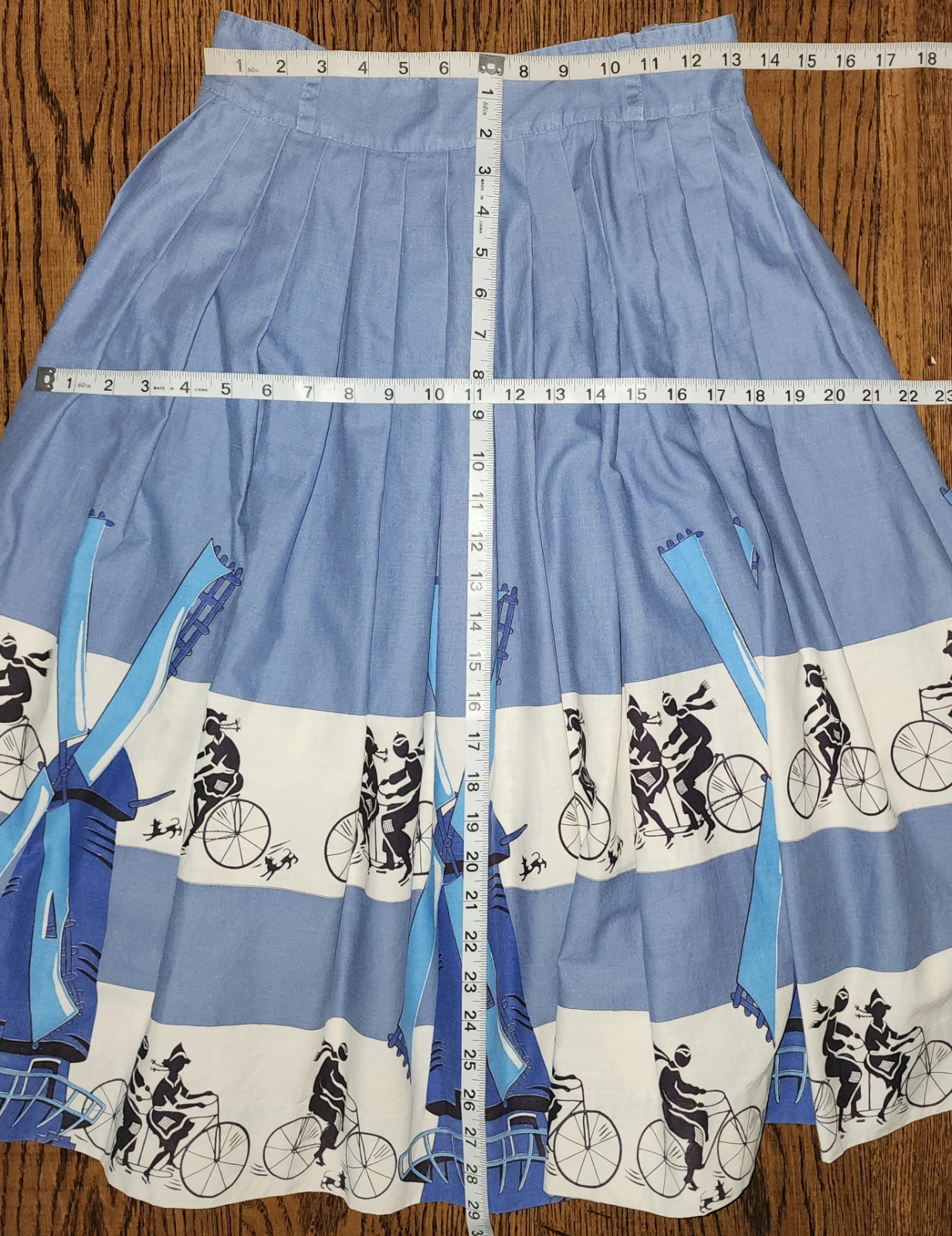 Vtg 1950s Holland windmill bicycle couple novelty print cotton skirt S