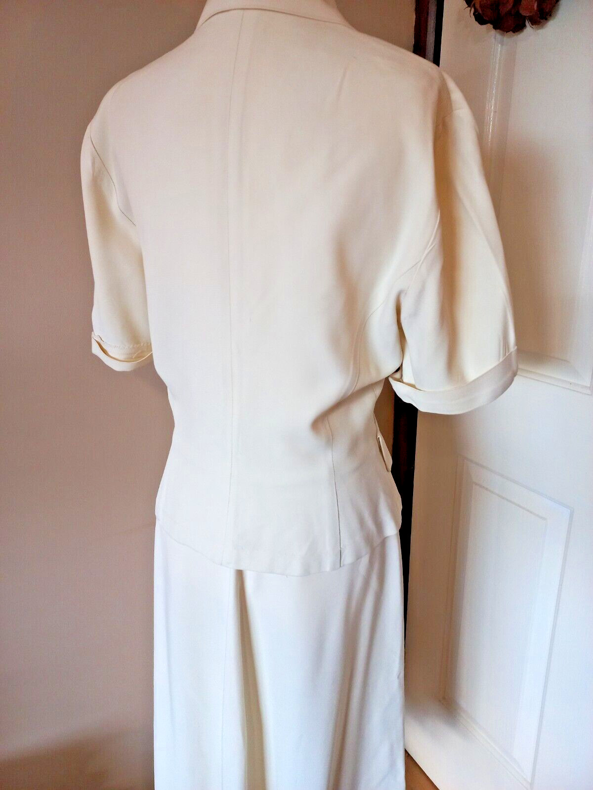Vintage 1940s Ivory Rayon Old Hollywood Glamour Tailored Summer Skirt Suit S/M