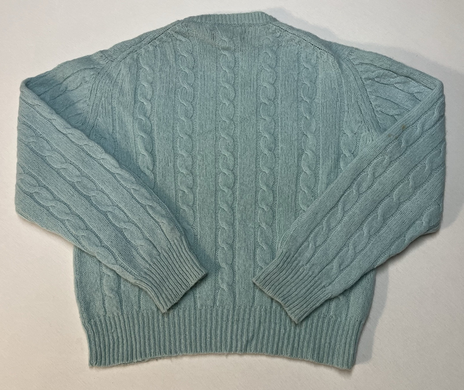 Vintage Cesarani Cable Knit Sweater 100% Shetland Wool Hong Kong Sz L Chest 42”