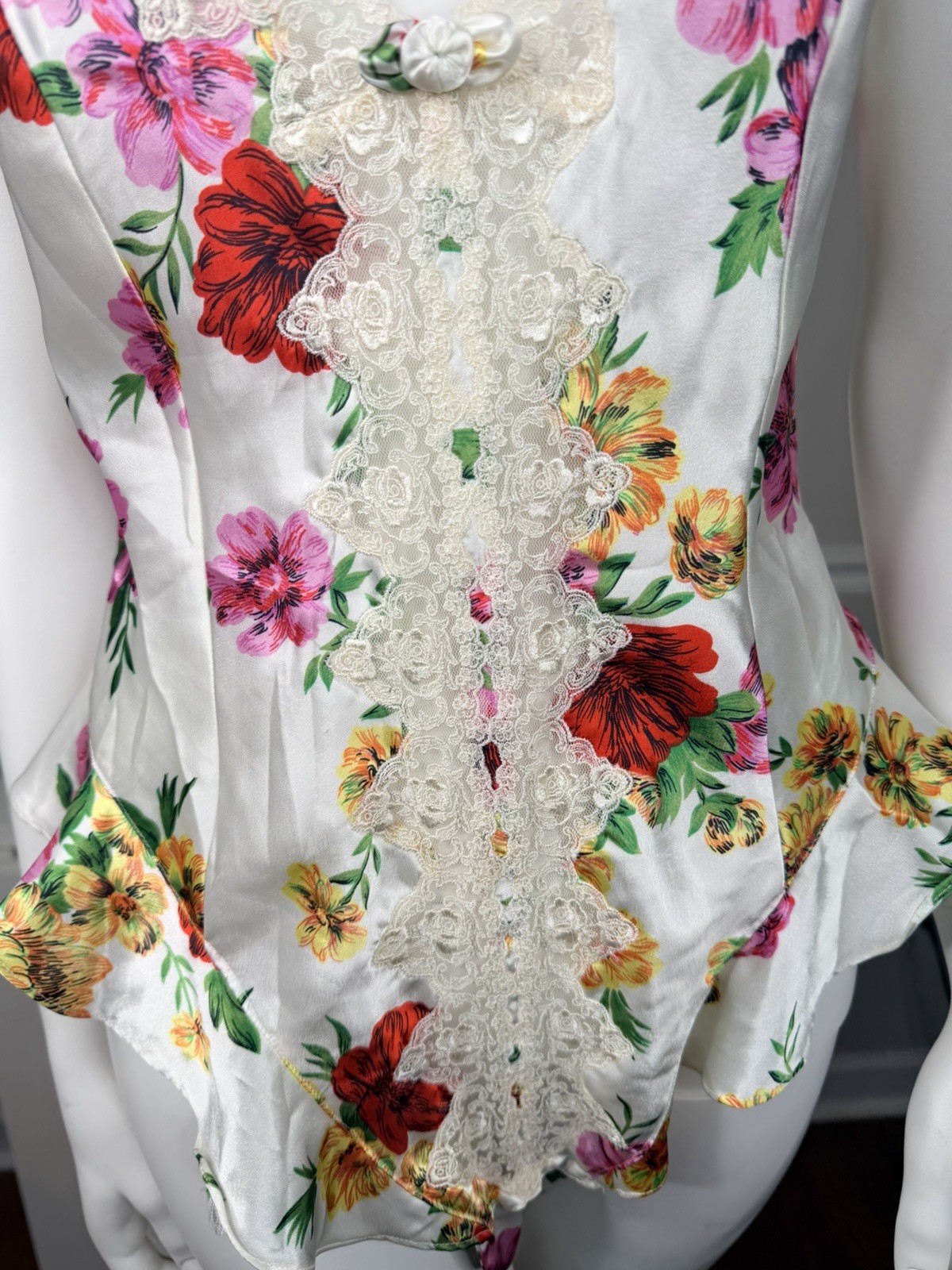 Vintage VICTORIA’S SECRET Second Skin satin floral teddy lace M Lingerie snap
