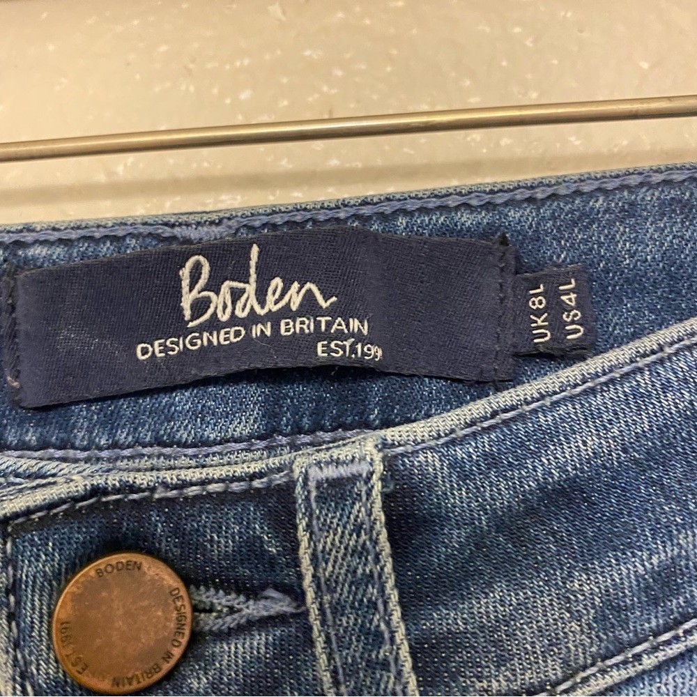 Boden Jeans Mayfair Modern Skinny mid rise medium wash women’s size 4 long (32”)