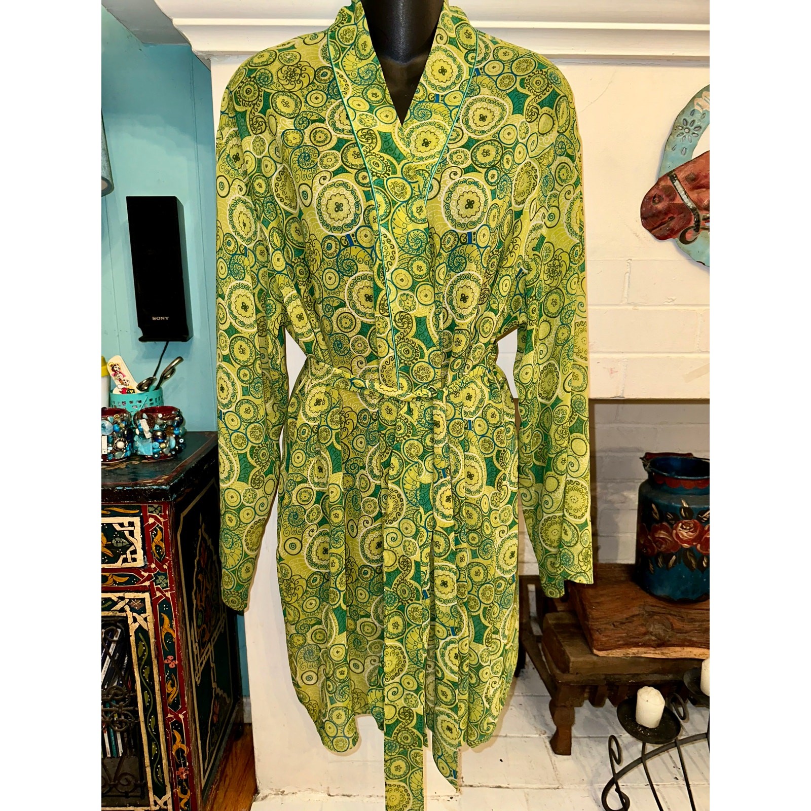 VINTAGE 90’s MYSTIQUE INTIMATES LIME GREEN MENSWEAR 60’s PRINT WRAP ROBE W/ BELT