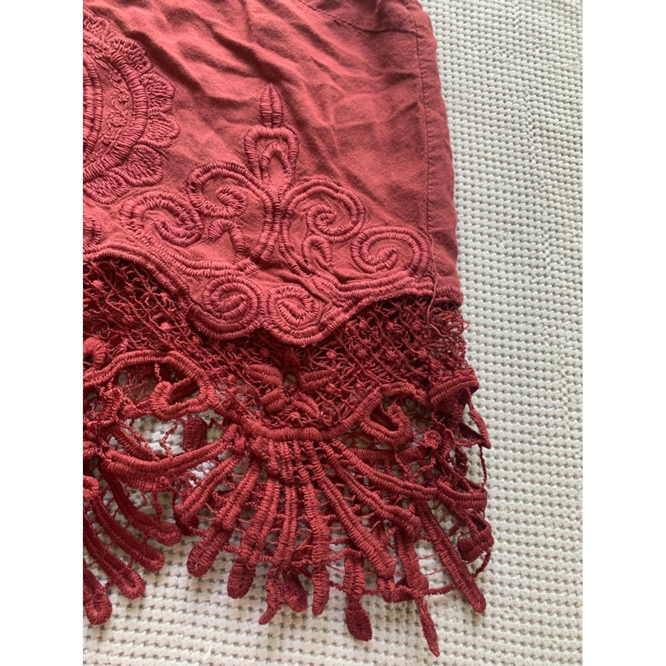 Rue 21 Boho Lace-Hem Burgundy Spaghetti Strap Tank Top Small Festival Summer