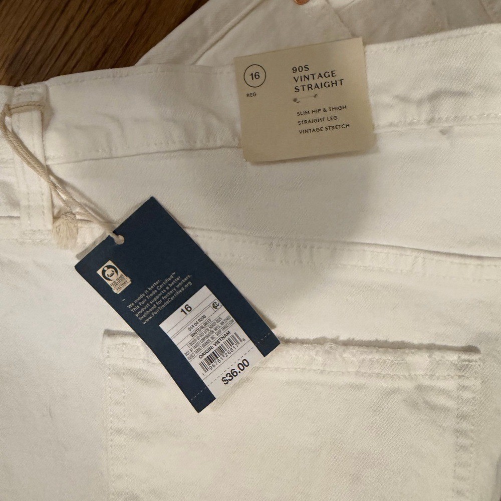 Universal Thread 90s Vintage Straight White High Rise Raw Hem Jeans Size 16R NWT