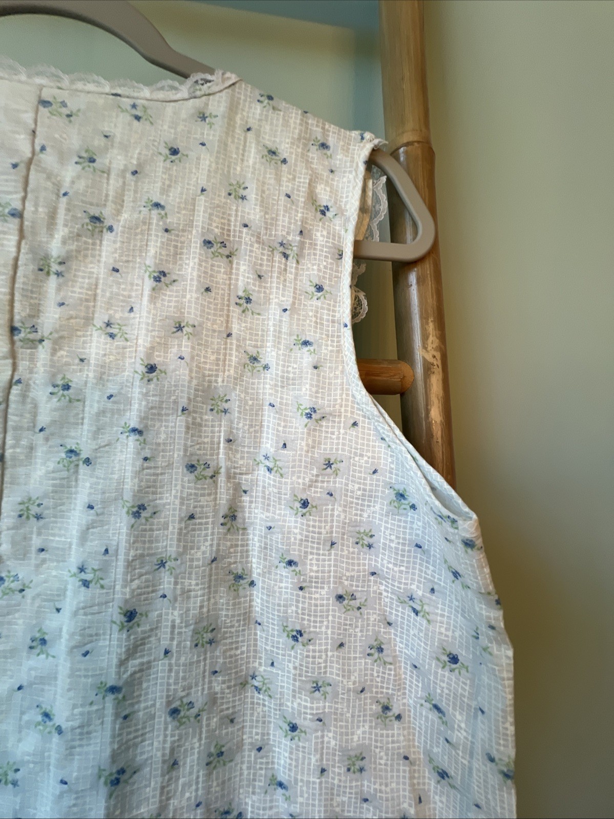 Vintage Nice n Easy Blue Floral Cottagecore Nightgown Lace Yoke Bow Womens M USA
