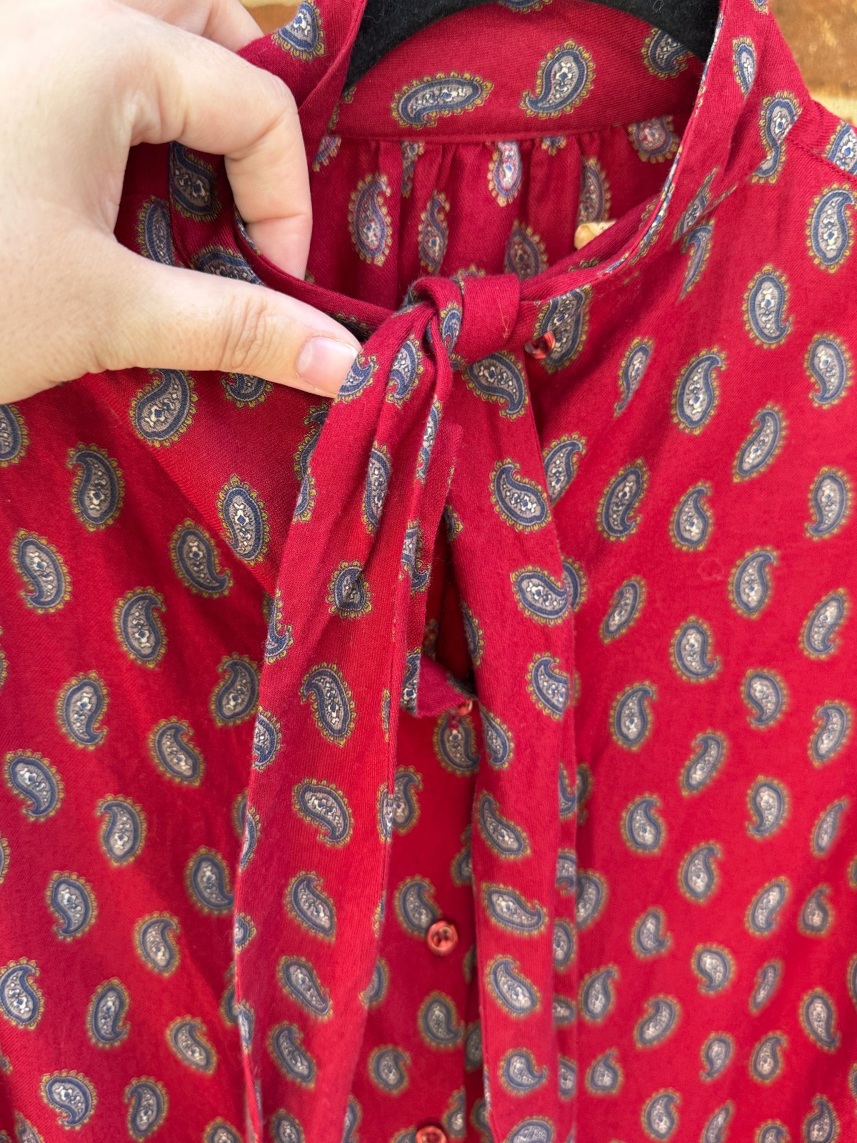 RARE Vintage EDWARD Ireland Red Paisley Pussy Bow Blouse Modal Cotton Sz 8 Small