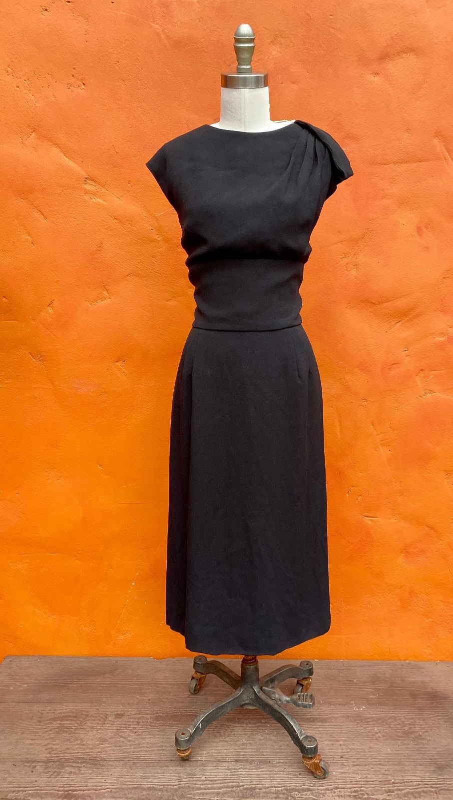 Vintage 1950s Black Wiggle Dress Party Cocktail Dark Pinup rockabilly gothabilly