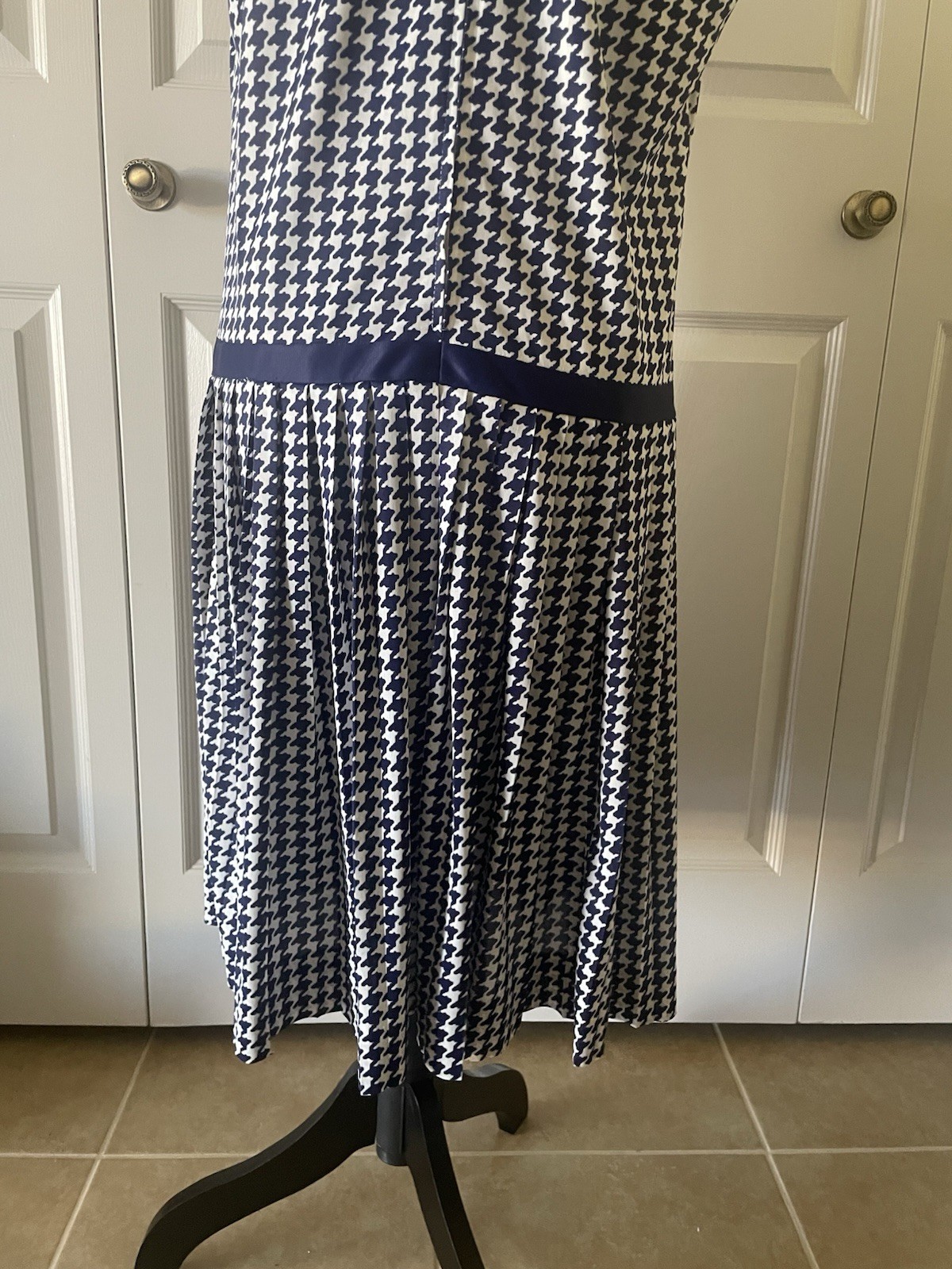 Serbin | 1960s Herringbone Print Day Dress. Designer Muriel Ryan. Drop Waist.