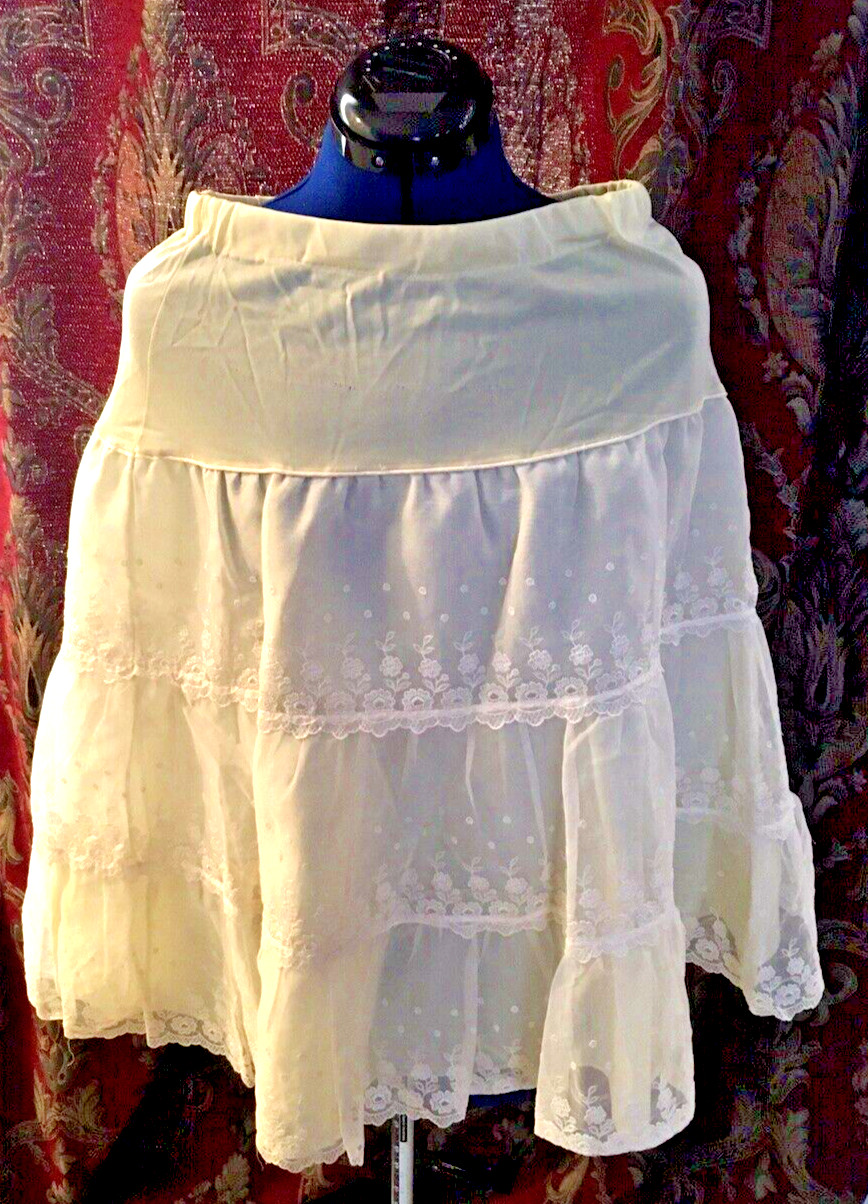 Vintage Ivory 50s Silky Nylon & Lacy Taffeta Jive Rockabilly Half Slip Petticoat