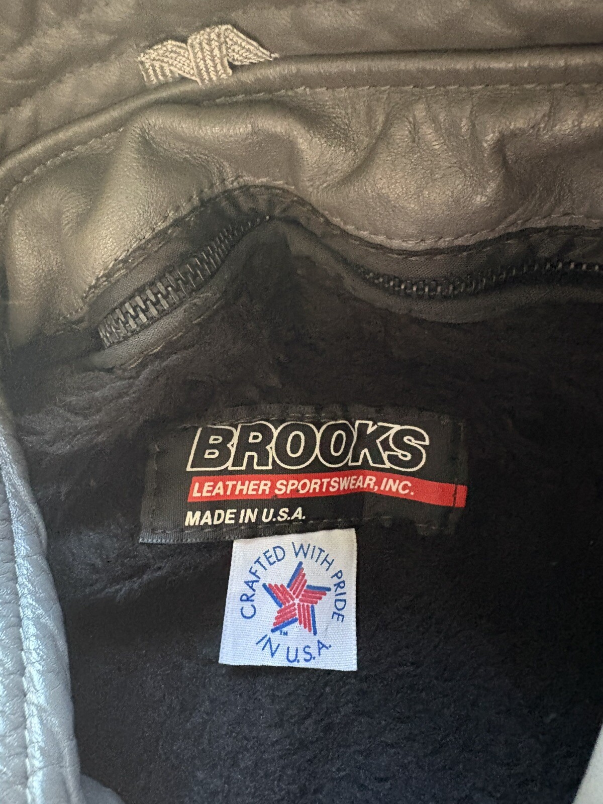 Vintage Brooks Sportswear Black Leather Sherpa Lined MOTORCYCLE JACKET 40 Padded